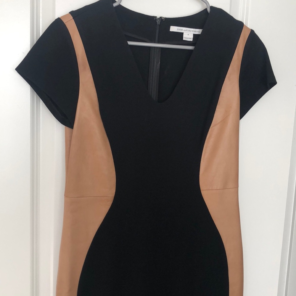 Diane von Furstenburg Leather/Blk Short dress♥️ - Picture 3 of 6